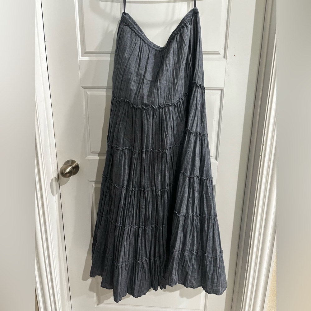 Size PM 100% cotton tiered grey skirt